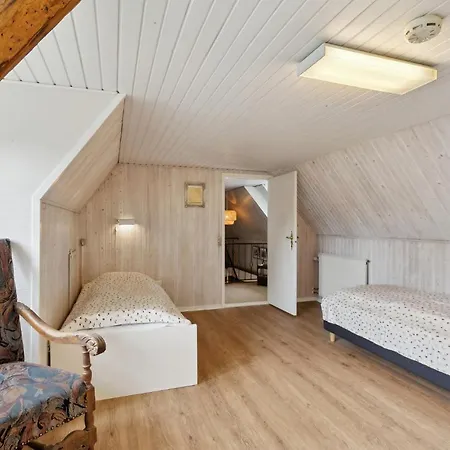3 Bedroom Amazing In Ferienhaus *